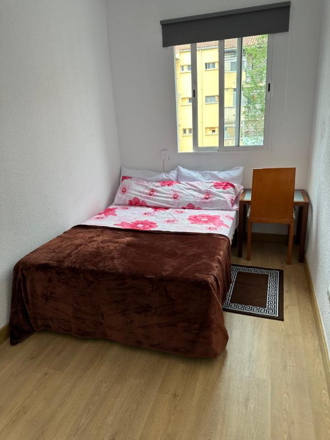 El Gengo Hostel Мадрид Экстерьер фото